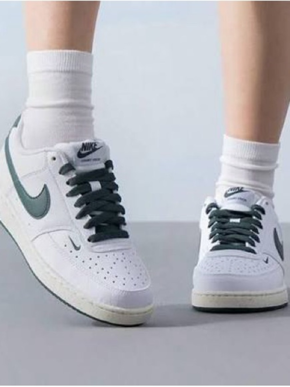 Nike Court Vision Low Sneakers